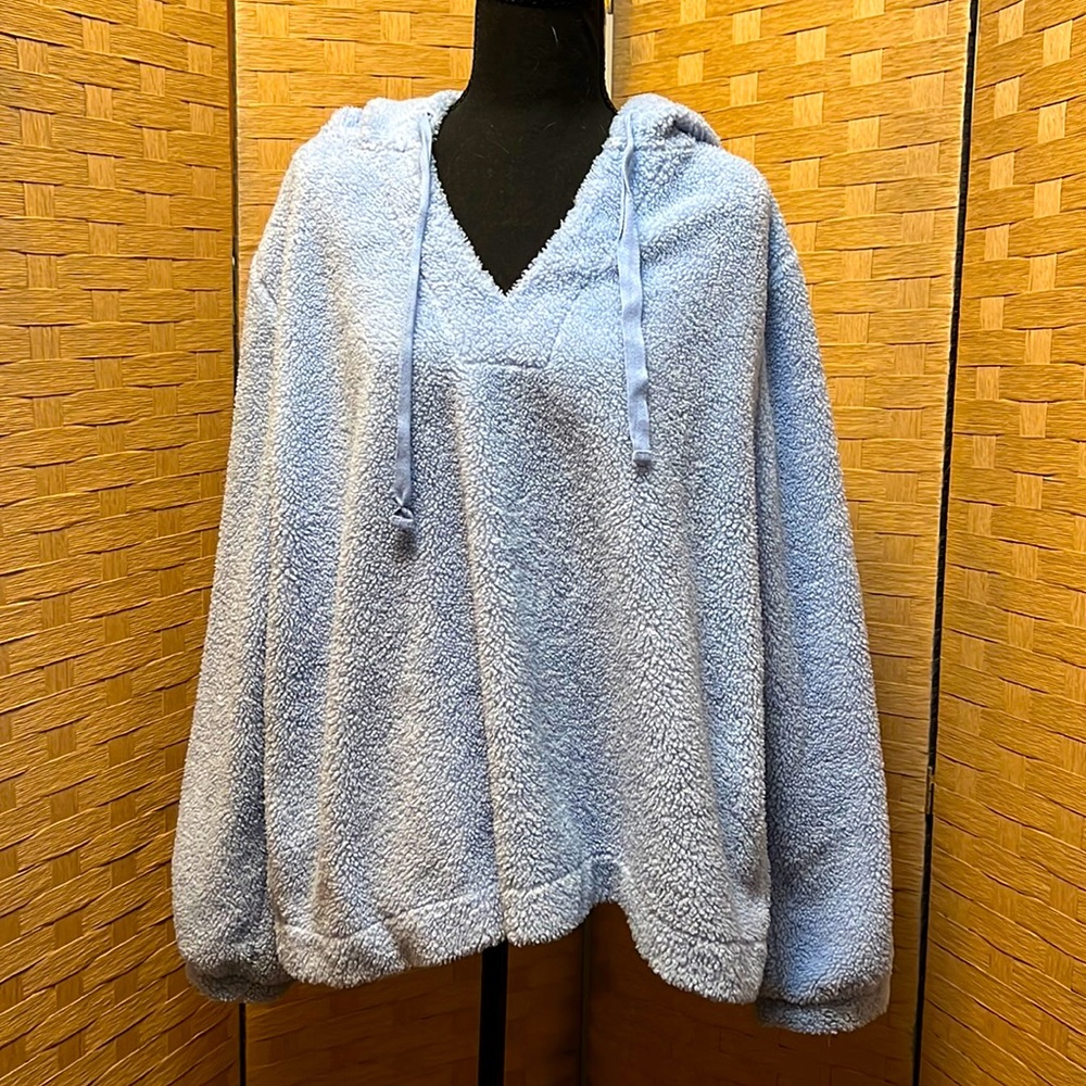 Periwinkle Blue LOFT Hoodie. XXL.